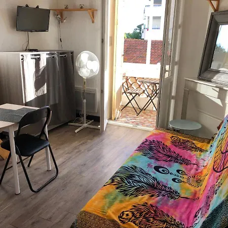 Studio Apartment